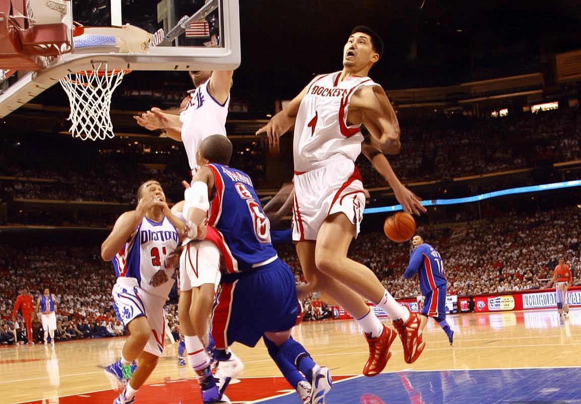 2003年NBA火箭活塞经典对决：姚麦联手演绎篮球传奇(图4)